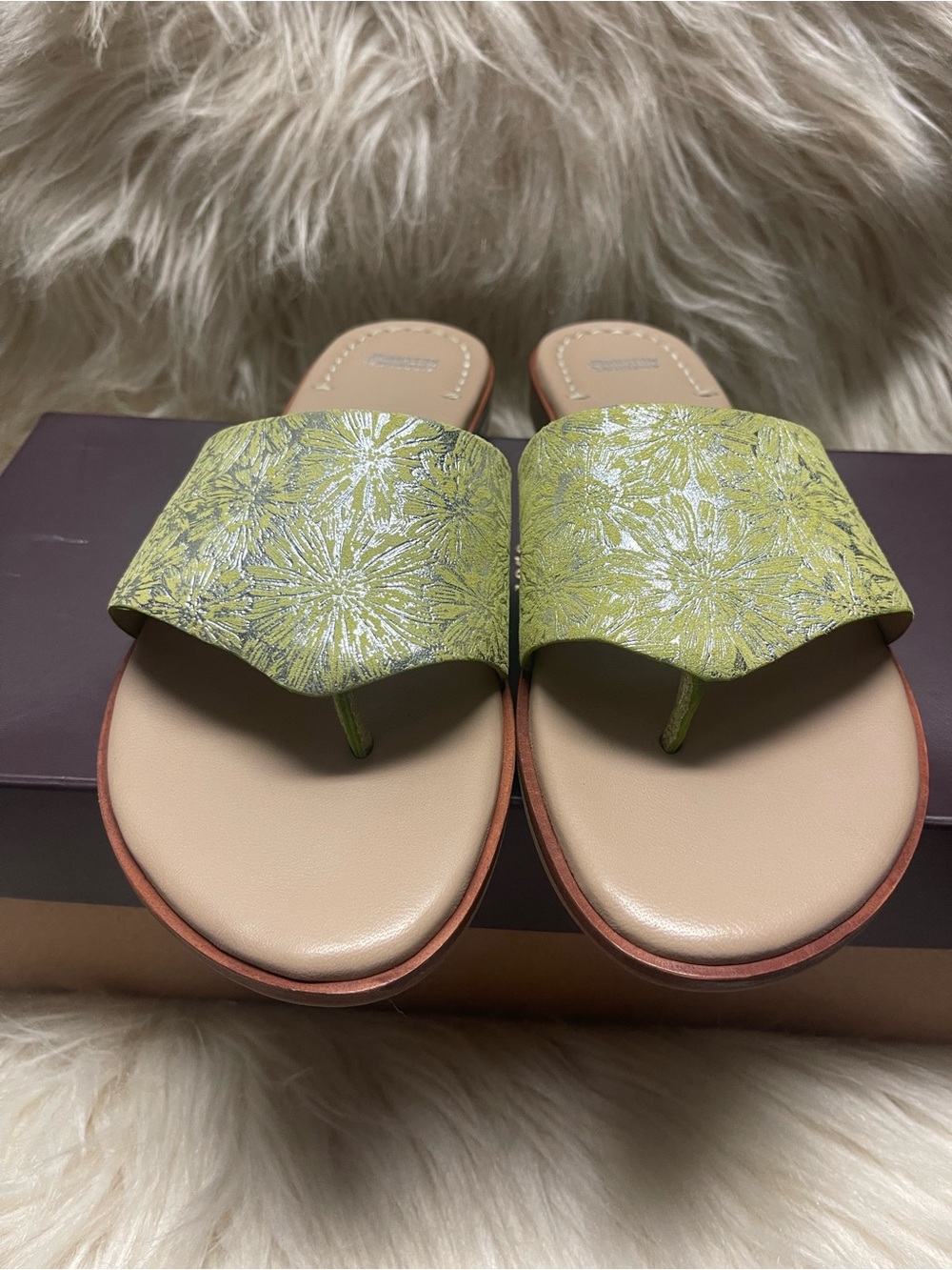 NWT Johnston & Murphy floral sandals SIZE 9